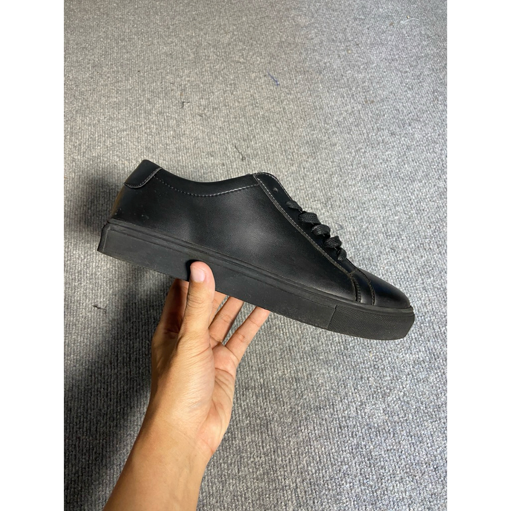 Sepatu casual portee goods mono court (Preloved)