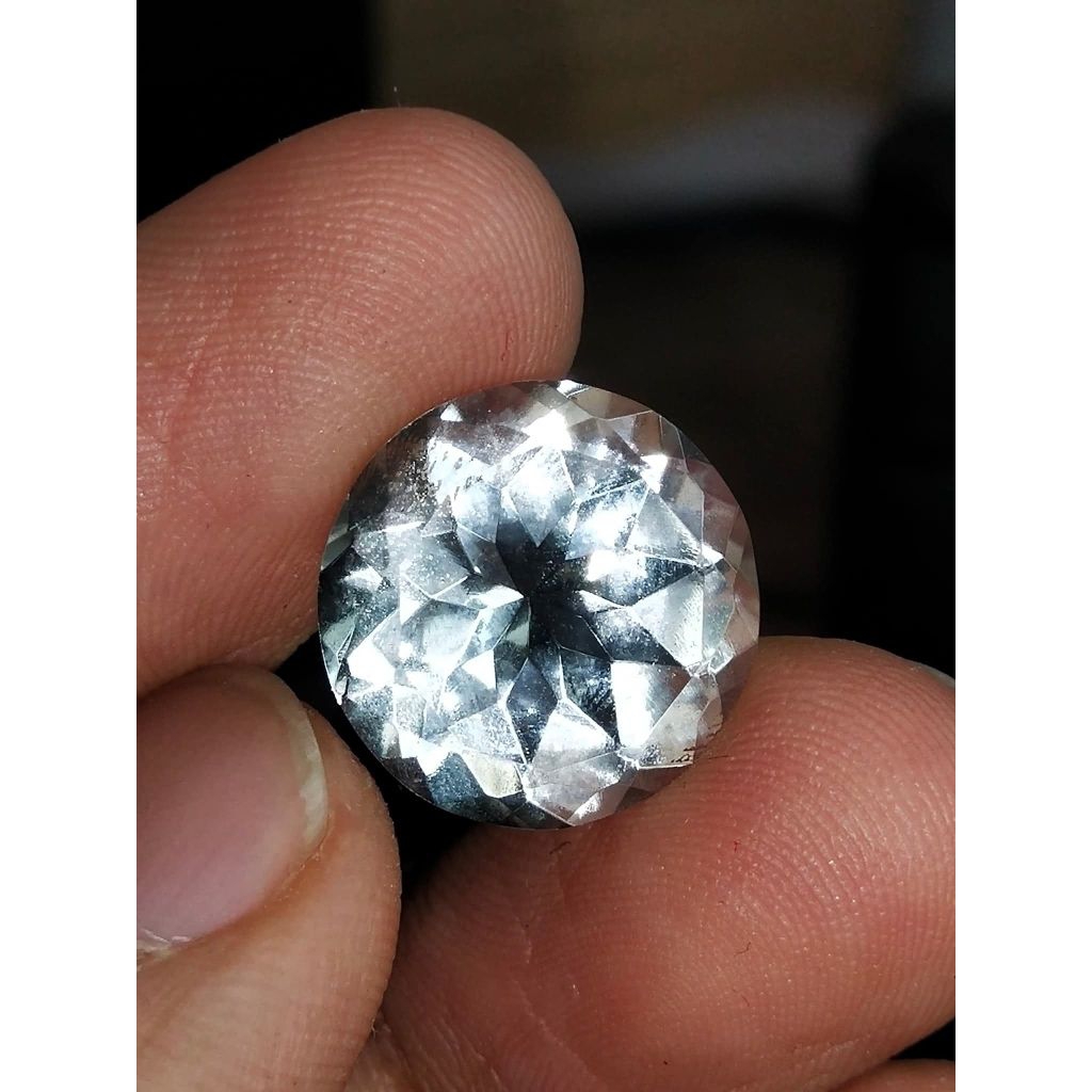 Natural Kinyang Air / Rock Crystal Quartz 15x15x9 mm 10.95 CTS round cutting clean kecubung es