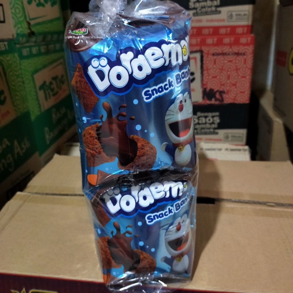 

Snack Doraemon bantal cokelat 25 gr isi 40