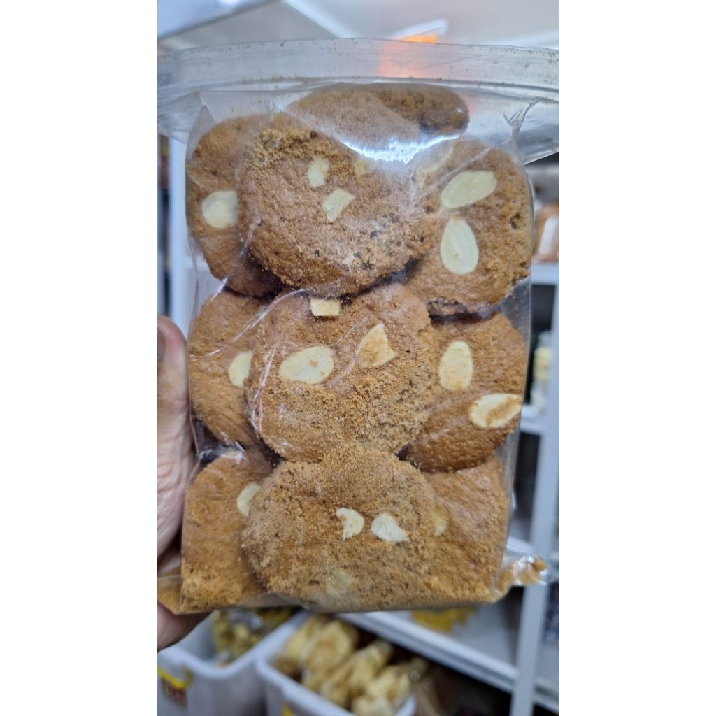 

Kue Bolu Mocca Almond 250gr