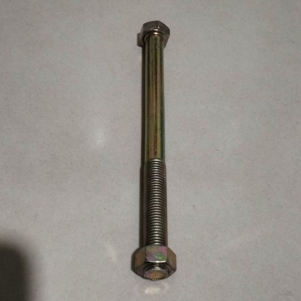 Baut mur kuning M10x130