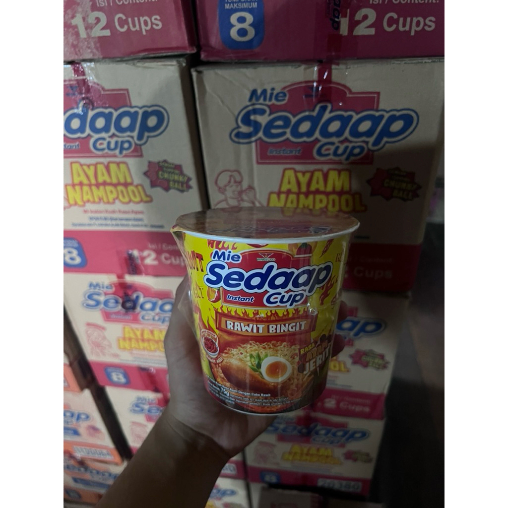 

sedap cup mie rebus rawit (dus)