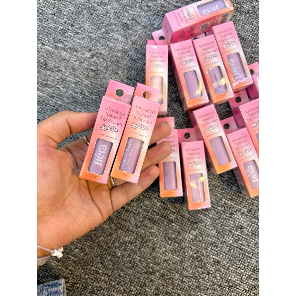 Jiera lip serum roll on/jiera lip serum/lip serum jiera bagus melembabkan bibir