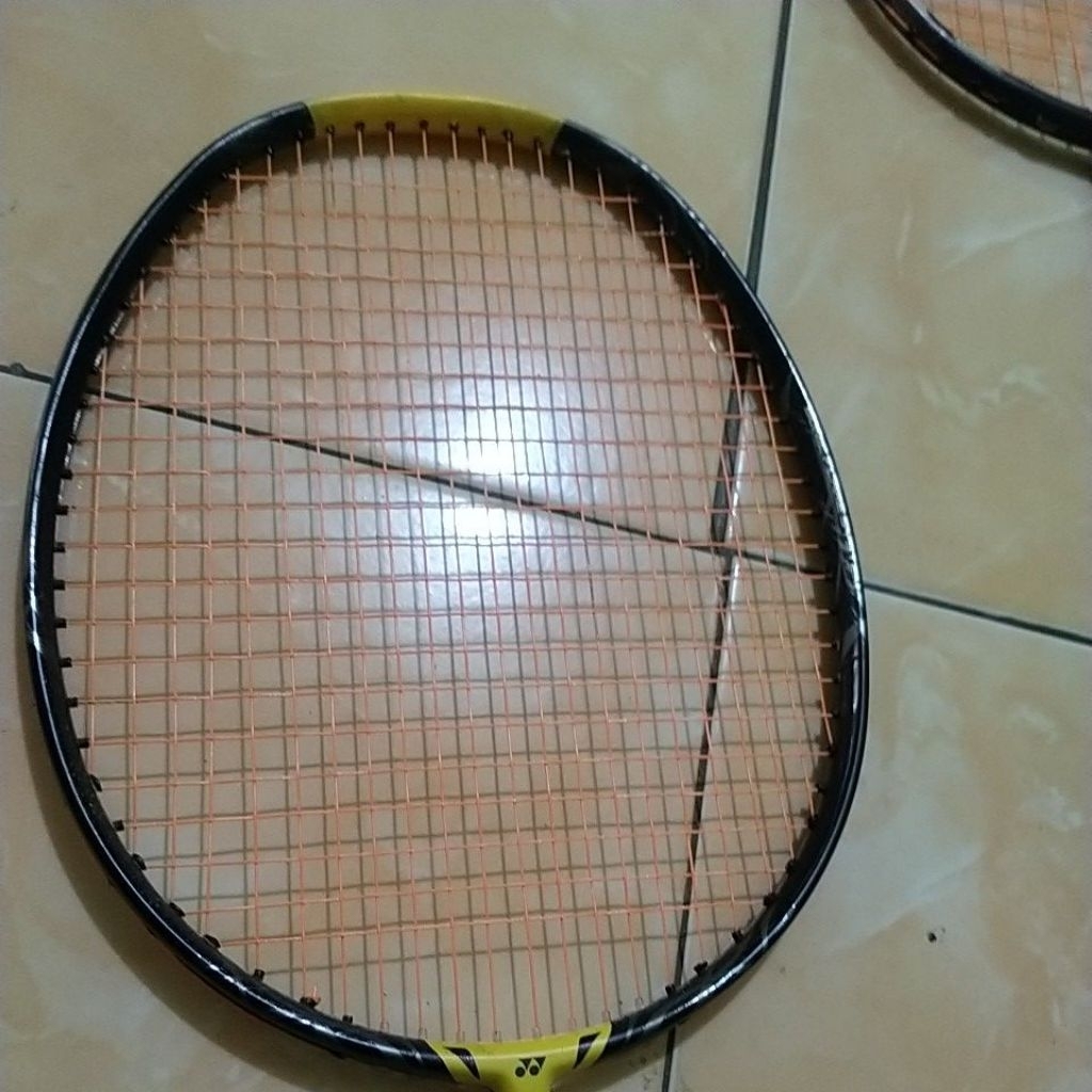 servisraket patahplus pasang senar ultimex