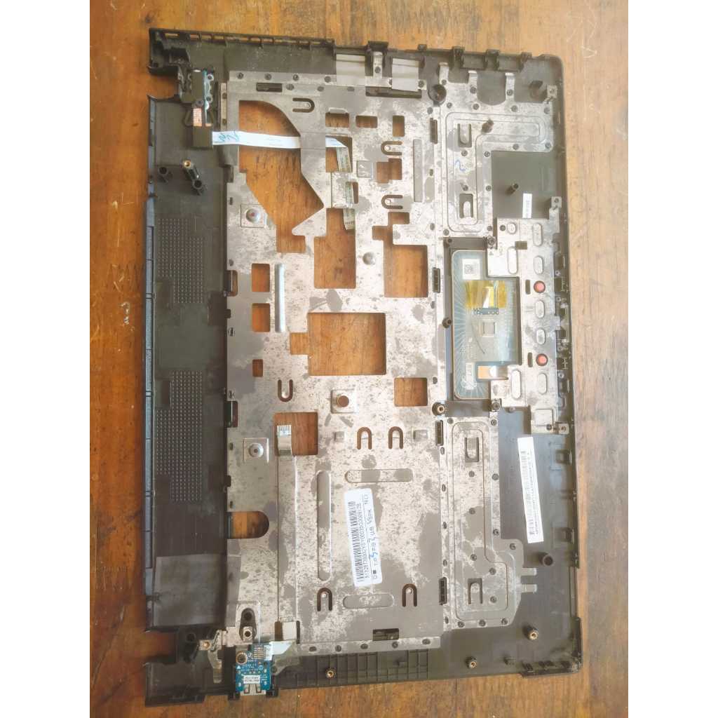 Kesing CasE Casing Frame Keyboard Laptop Lenovo G400