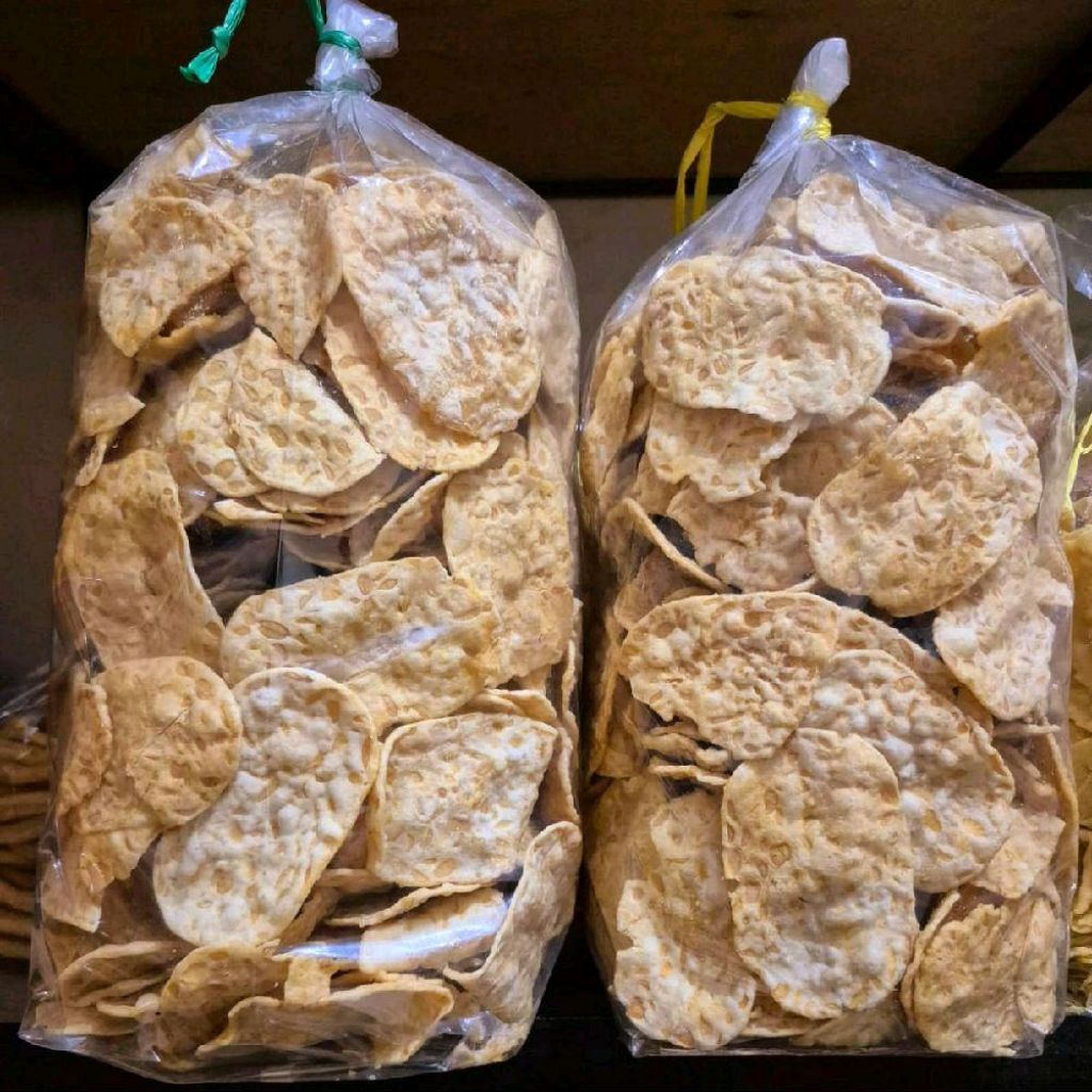 

KERIPIK TEMPE SUTRA SAGU 1KG GURIH RENYAH ENAK MAKANAN RINGAN KILOAN