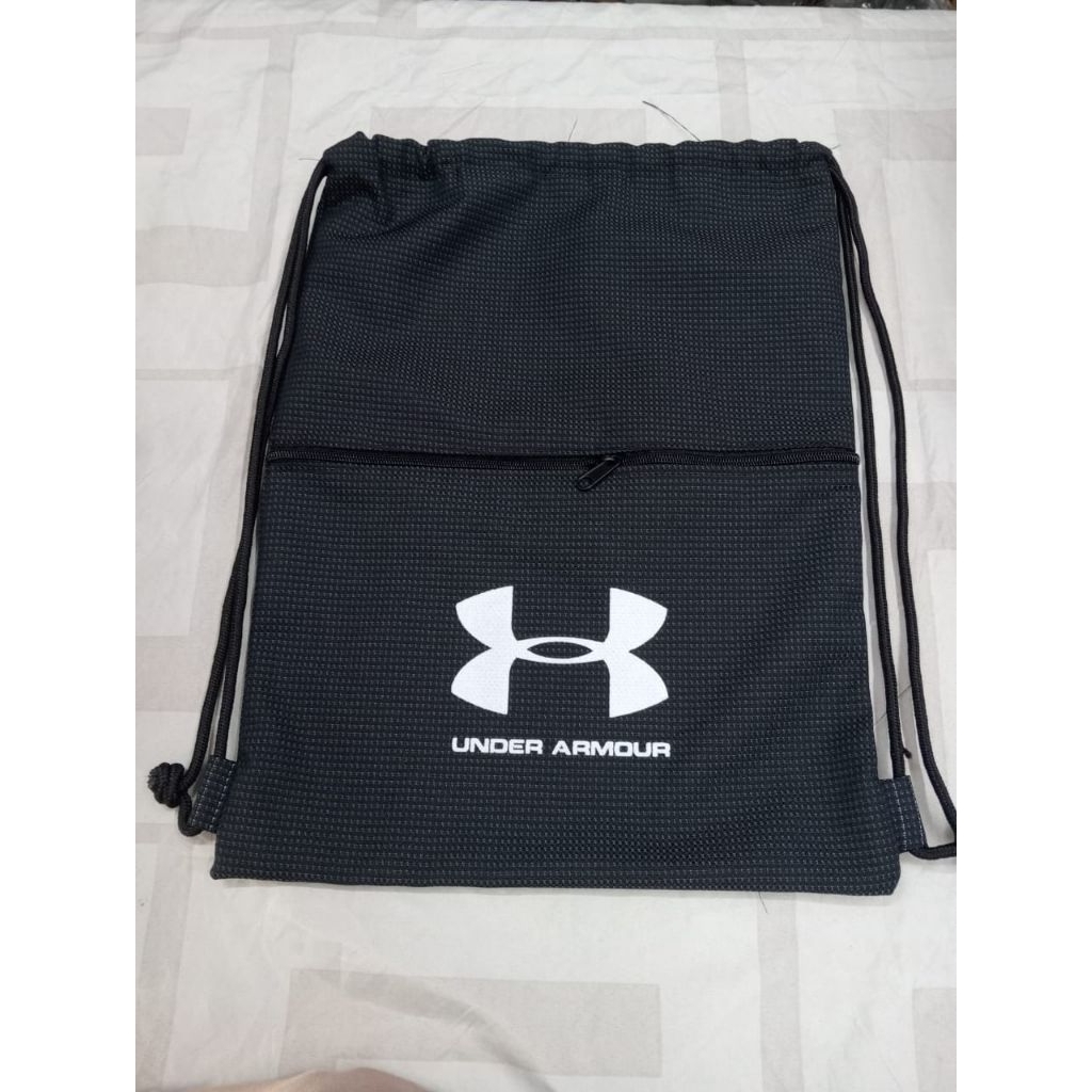 Tas Serut Under Armour - Hitam