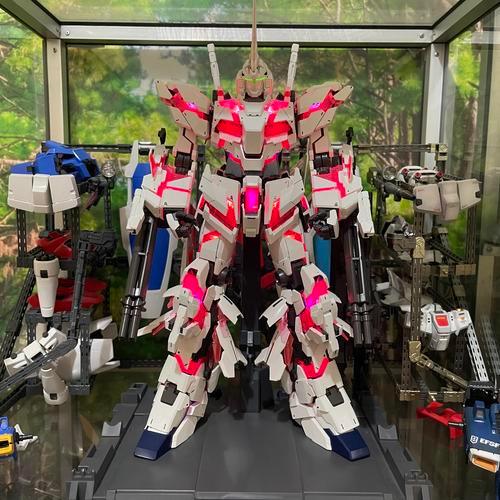 Gundam perfect grade pg unicorn bandai + led bandai