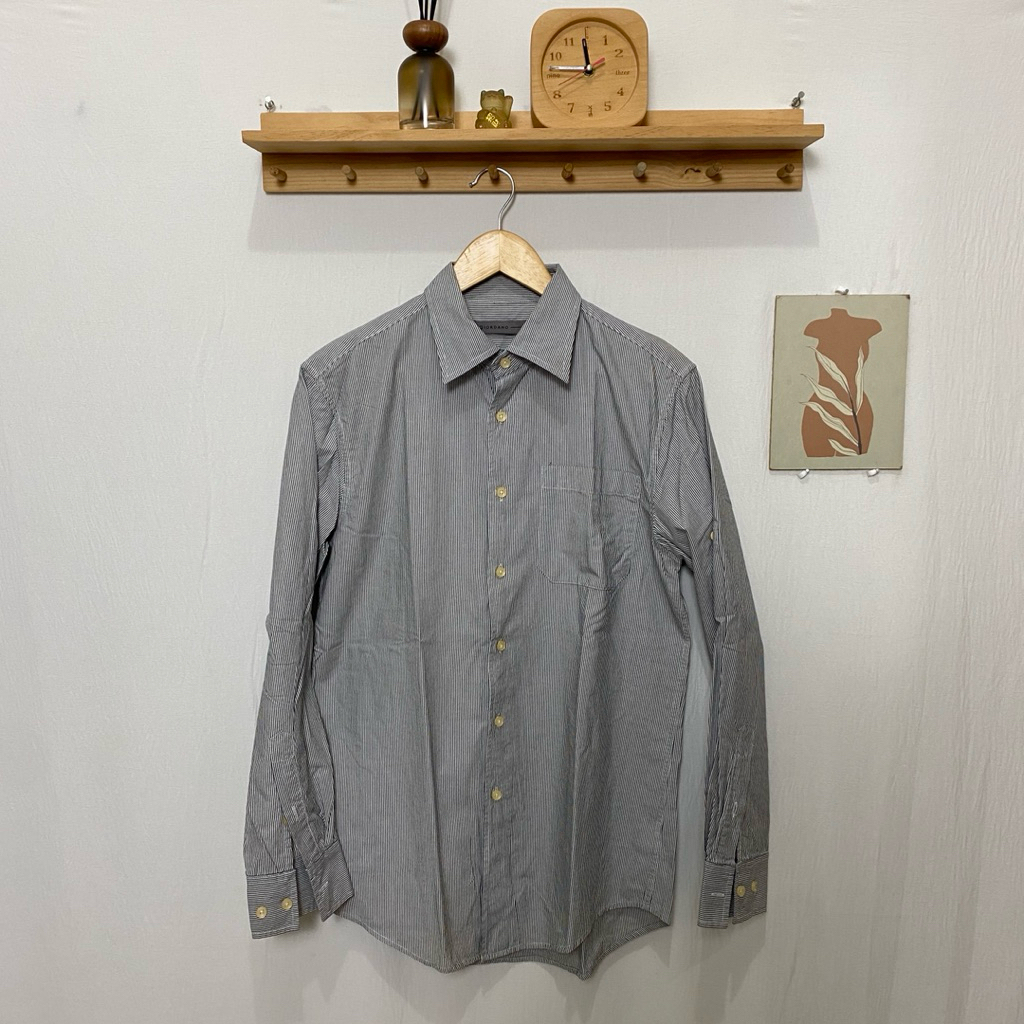 kemeja panjang pria GIORDANO original kondisi bagus size M