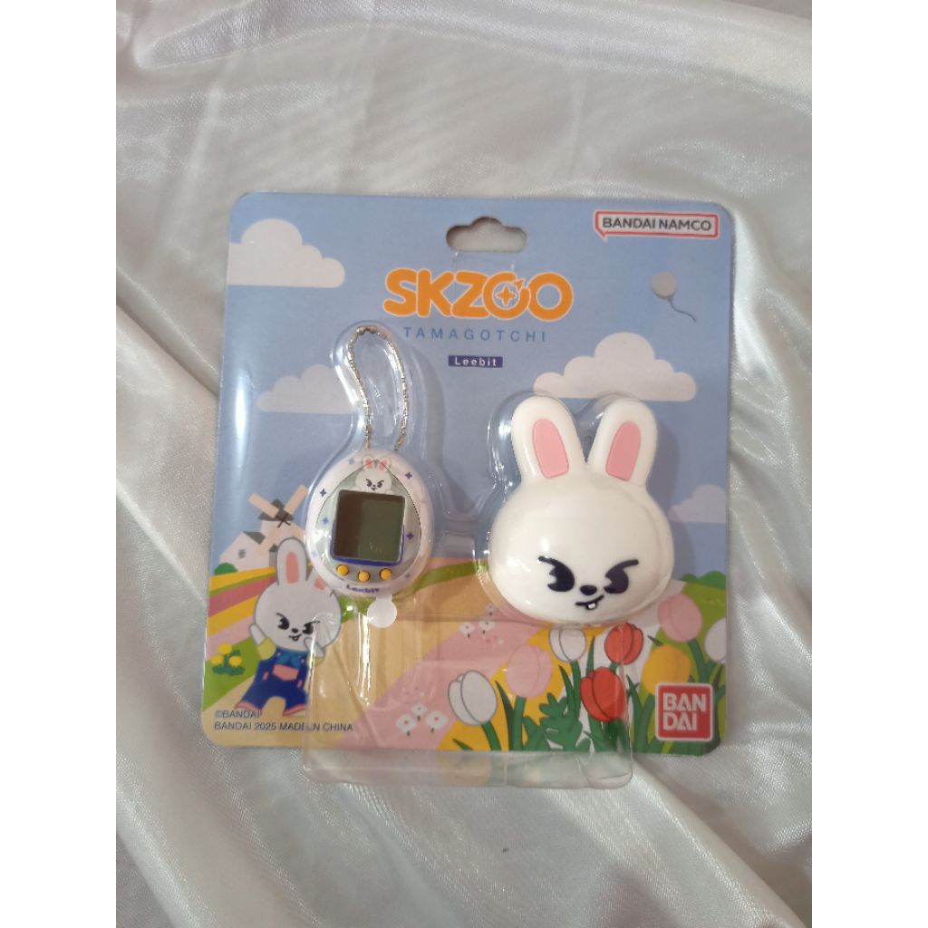 SKZOO TAMAGOCHI LEEBIT PRELOVED
