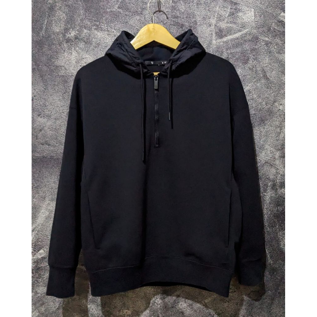 Hoodie UNIQLO jil sander hitam carcoul
