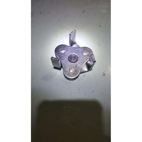 

Kunci oli Filter 3 kaki OIL 2 Arah TWO WAYS PEMBUKA PEMUTAR WRENCH