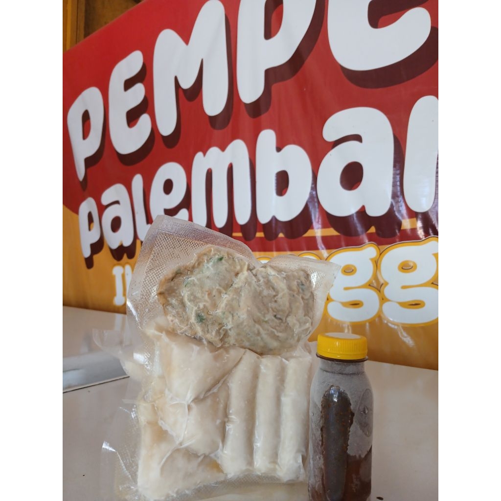 

Pempek Ikan Tenggiri PEMPEK CAMPUR 9 Pcs (3 Lenjer 3 Telur Kecil 3 Kulit) + 100ml Cuko