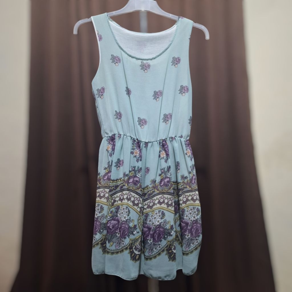 preloved midi dress lengan pendek warna biru muda size s