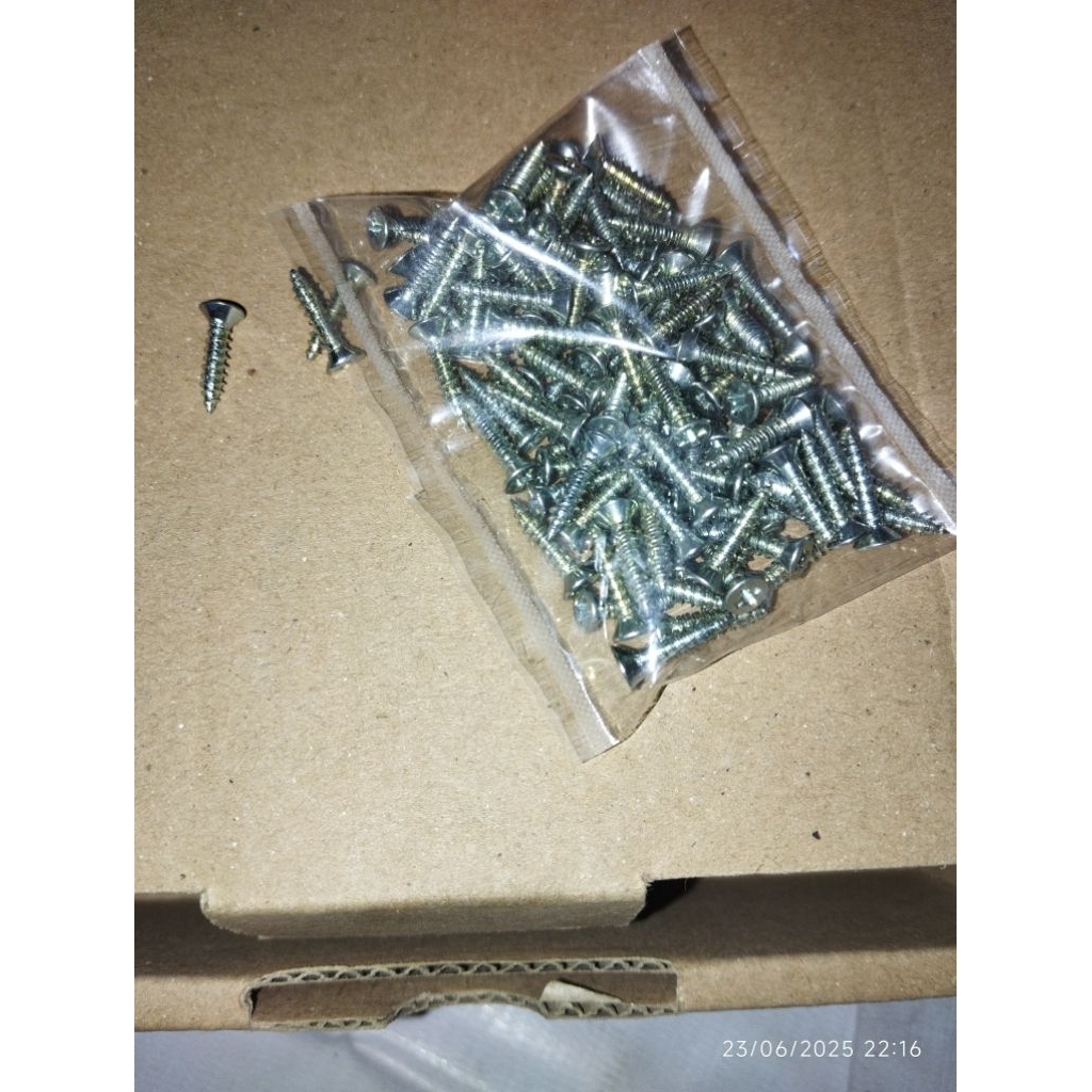 sekrup (+) engsel kecil,kandang 4x1/2" ...isi 100 pcs.