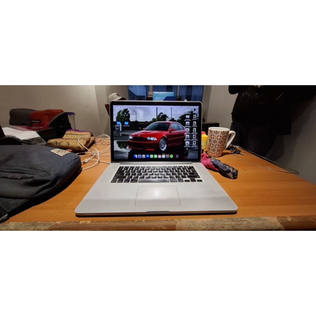 Macbook Pro 2015 15 inch Core i7 16GB Dual VGA Second