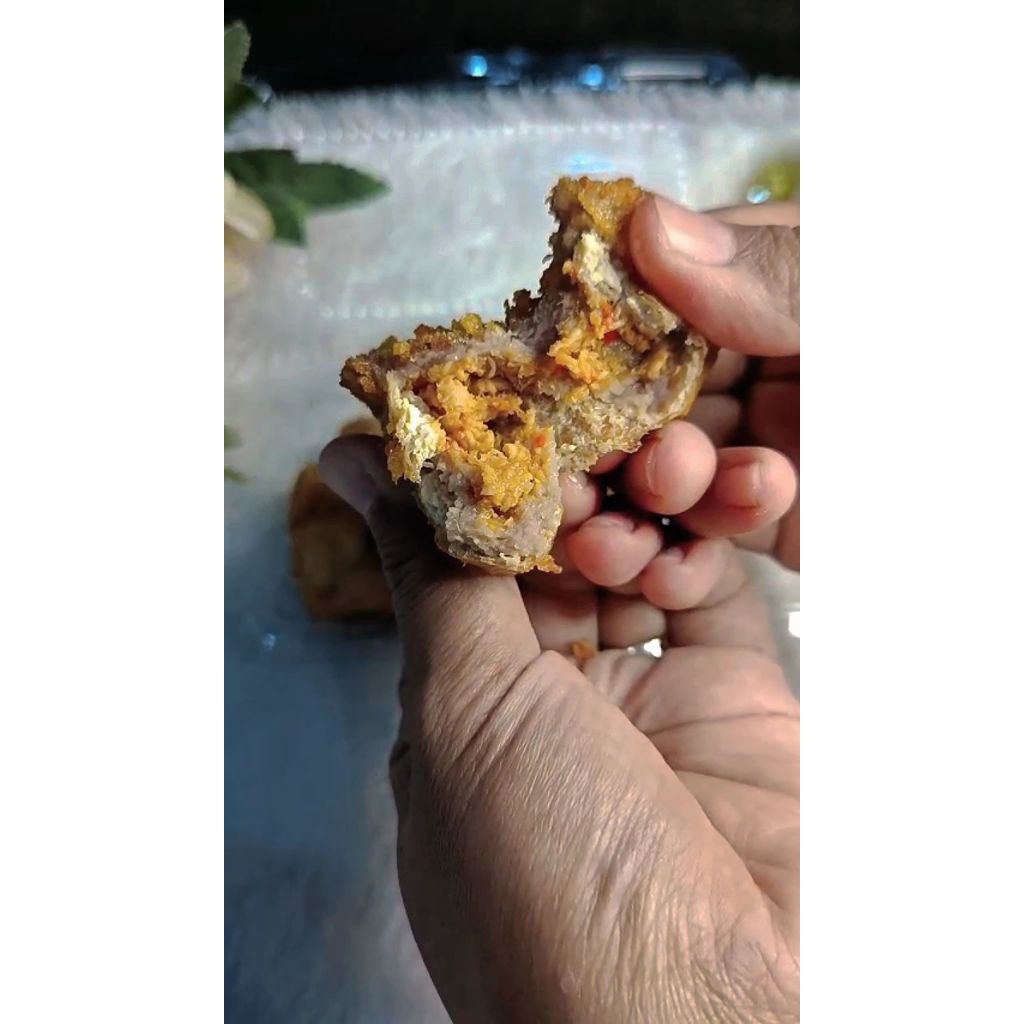 

tahu bakso isi ayam mercon 4 pcs Gratis 2 pcs free saos