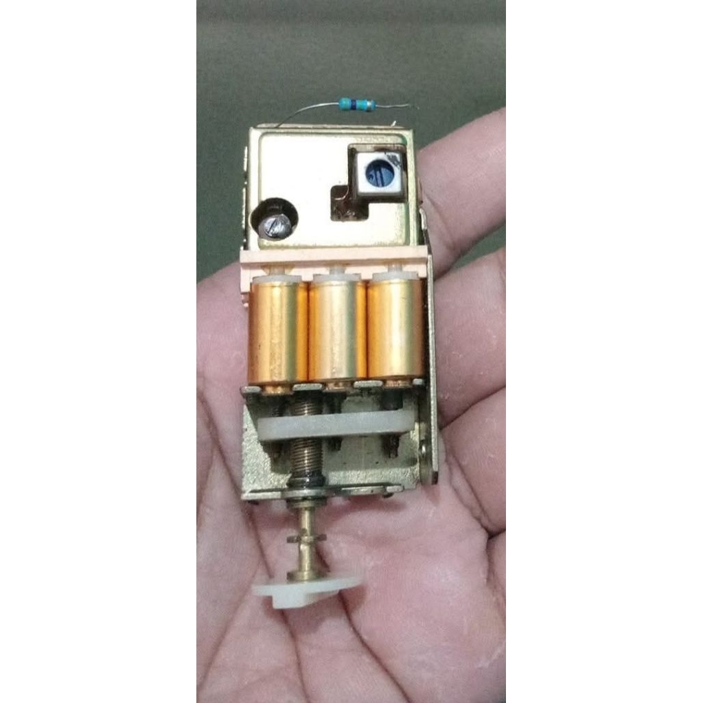 tuner FM sakata gold sepesial brik fm Anti seplet if sudah -10.7 ( if minus 10.7 ) 74-87Mhz