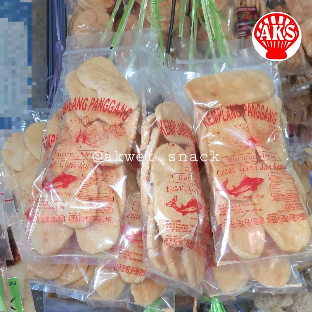 

Kemplang ikan panggang cap Burung Merak makanan khas Bangka