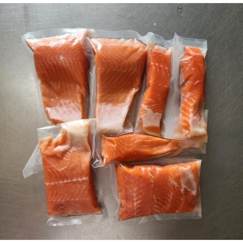 

Salmon Fillet Frozen Fresh 1Kg Random Size