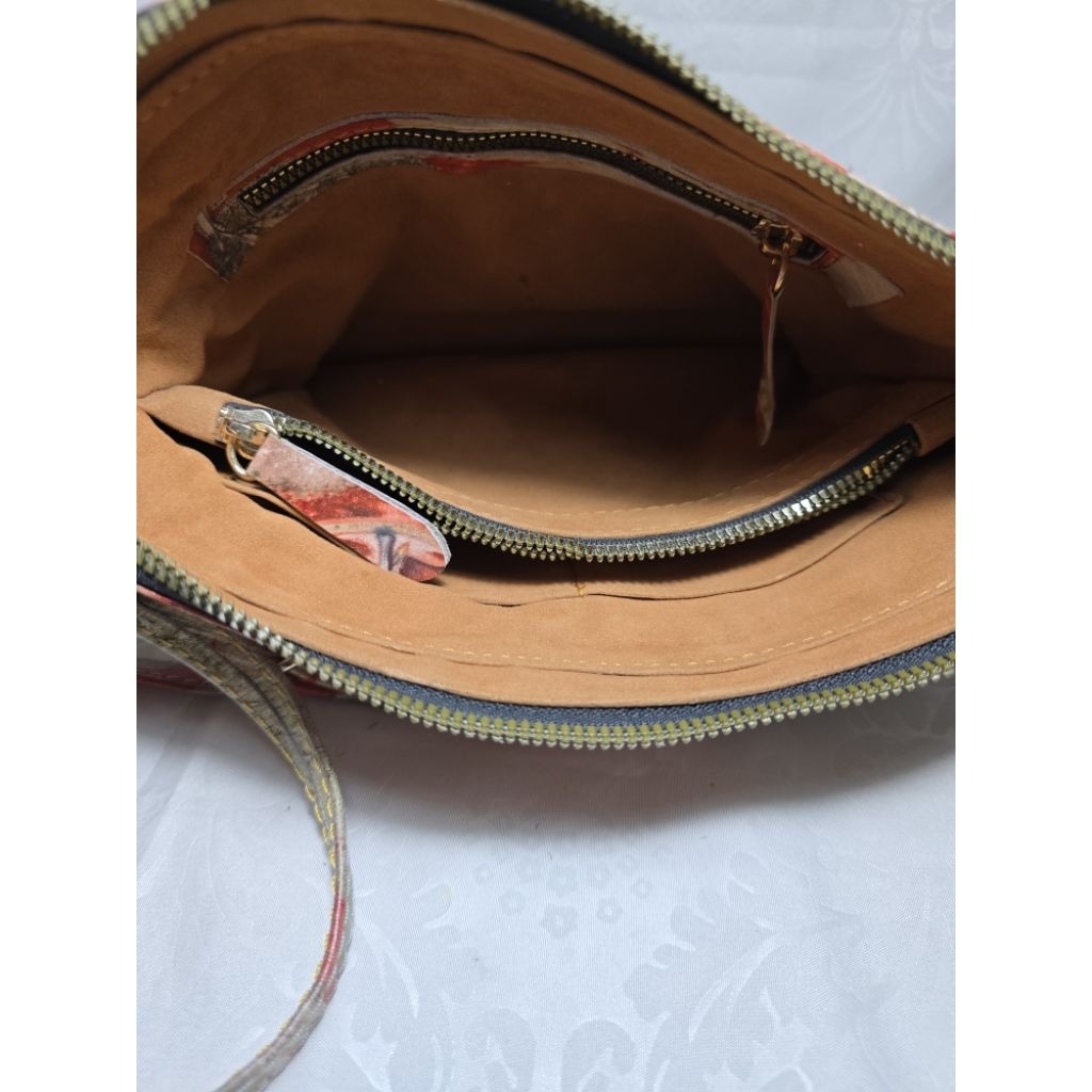 Tas Sling Kulit Eco-Print