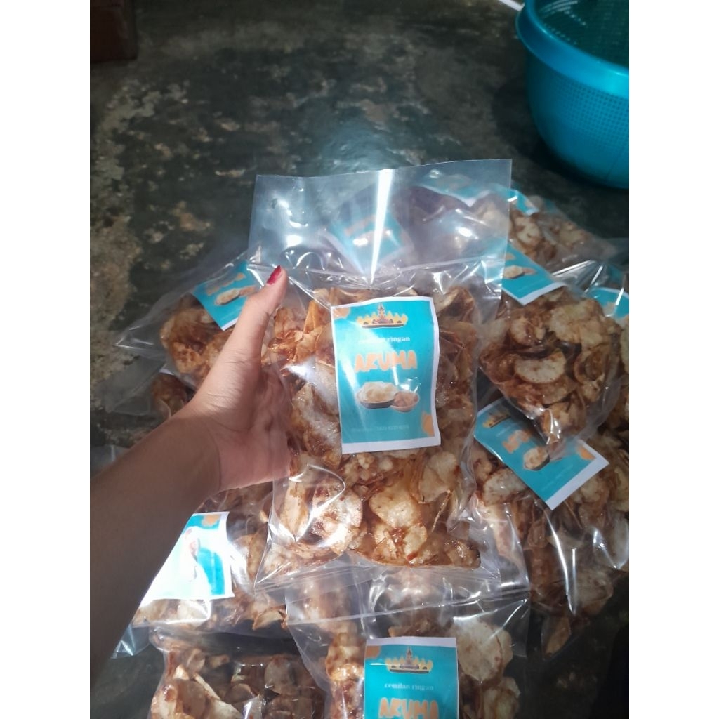 

cemilan keripik singkong pedas