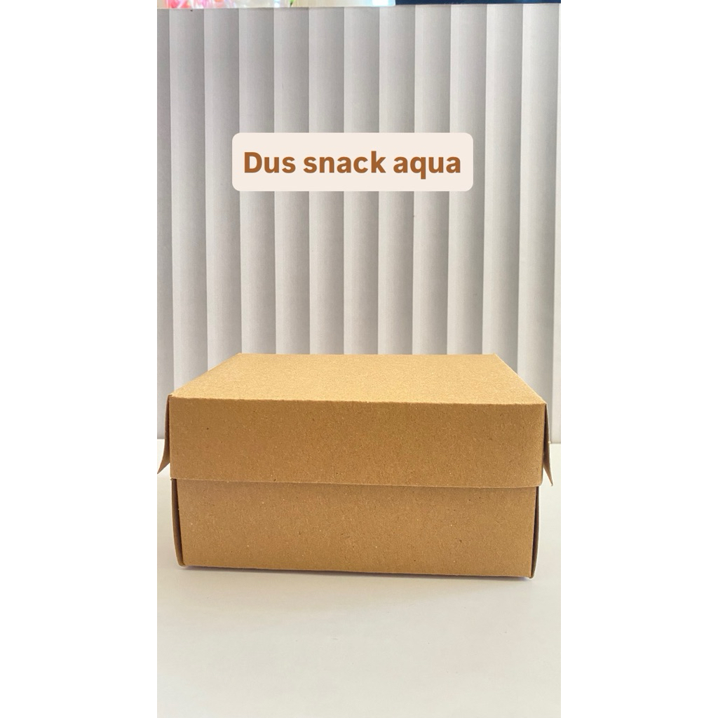 

dus snack aqua coklat polos dan motif