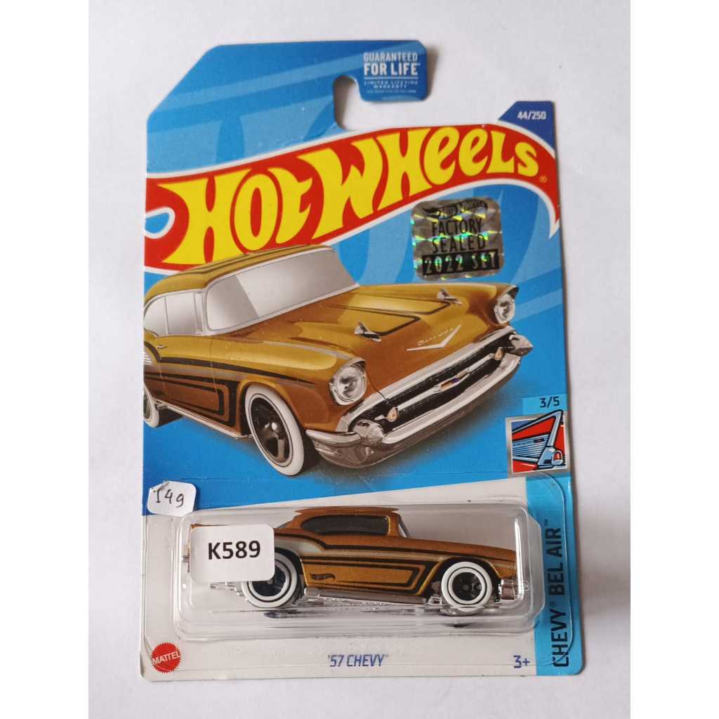 Hot Wheels - 57 Chevy Gold Chevy Bel Air Factory Sealed