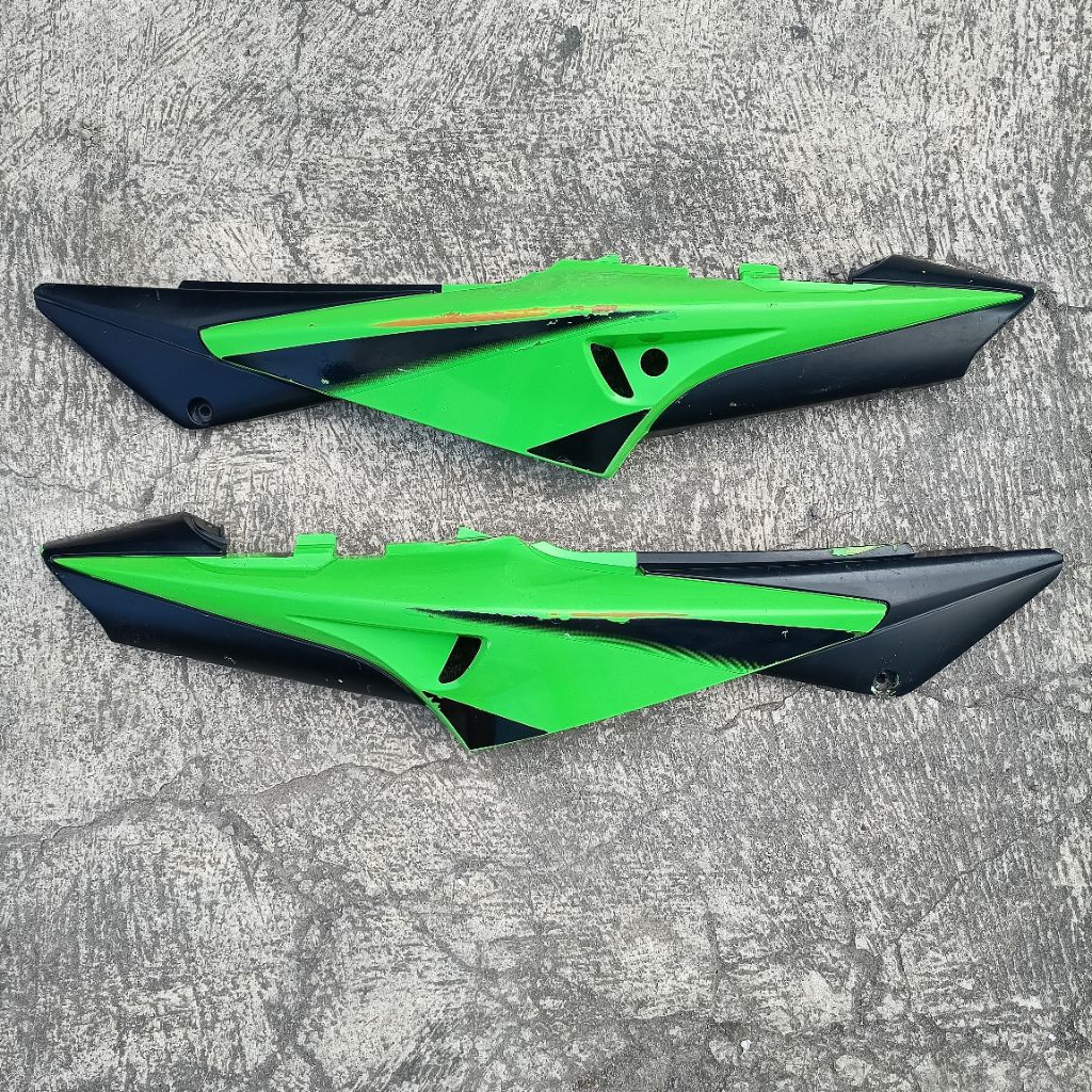 Cover Body Belakang Kawasaki Ninja 150 RR Old SE Gen 4 Original