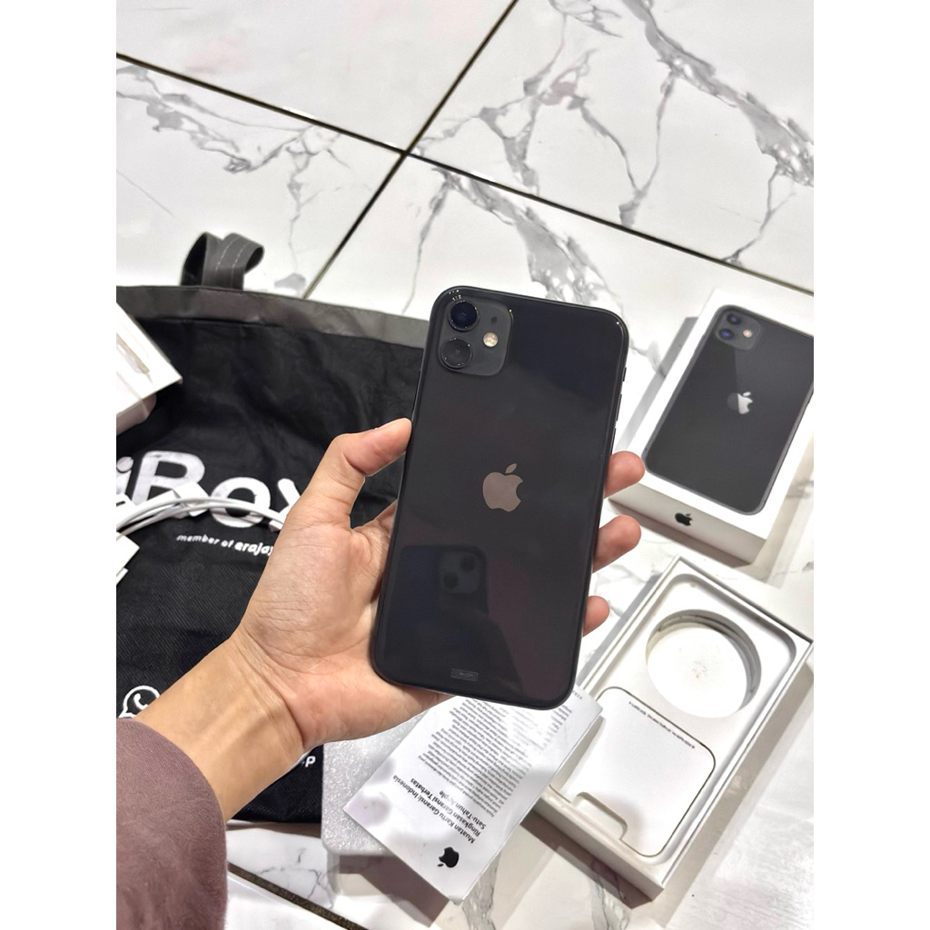Iphone 11 64 Gb garansi resmi ibox (preloved)