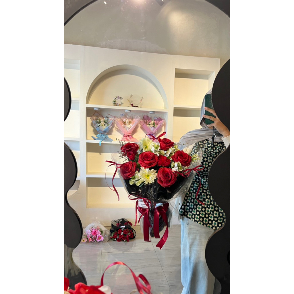 Buket bunga mawar merah buket bunga plastik