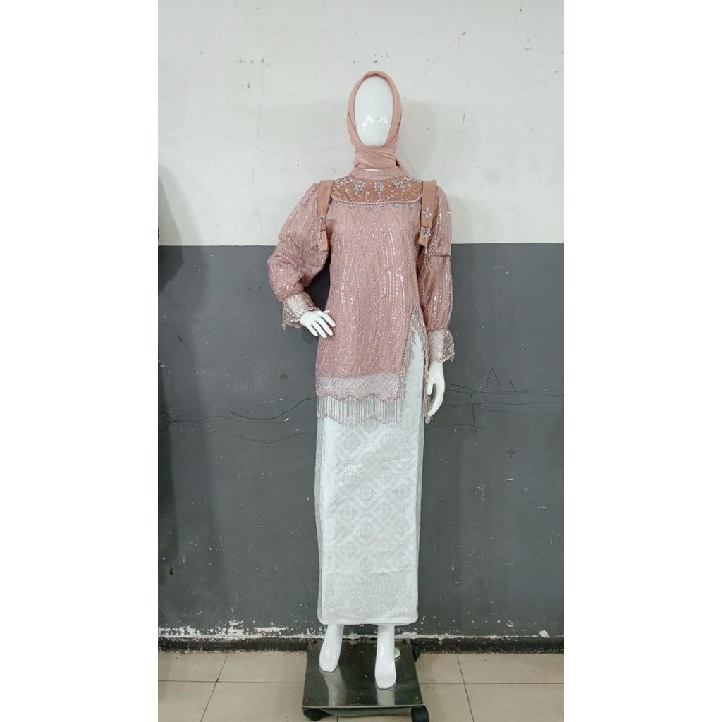 Baju Bodo tunik Mahalini