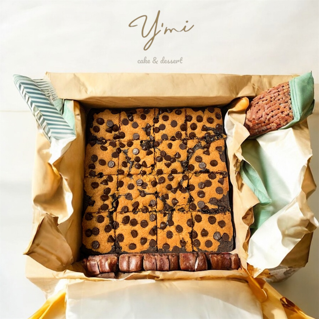 

YMI - Fudgy Brownies Cookies 10x10cm Lumer Dark Chocolate Hampers Cemilan Kue Coklat Kekinian