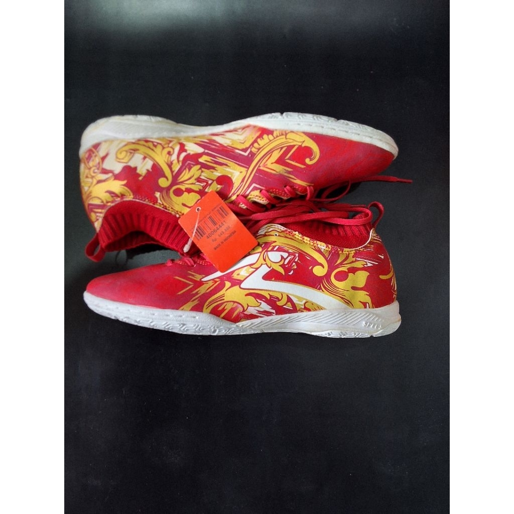 Sepatu Futsal Specs Accelerator Garuda Attack In 2017 red / white / gold sale