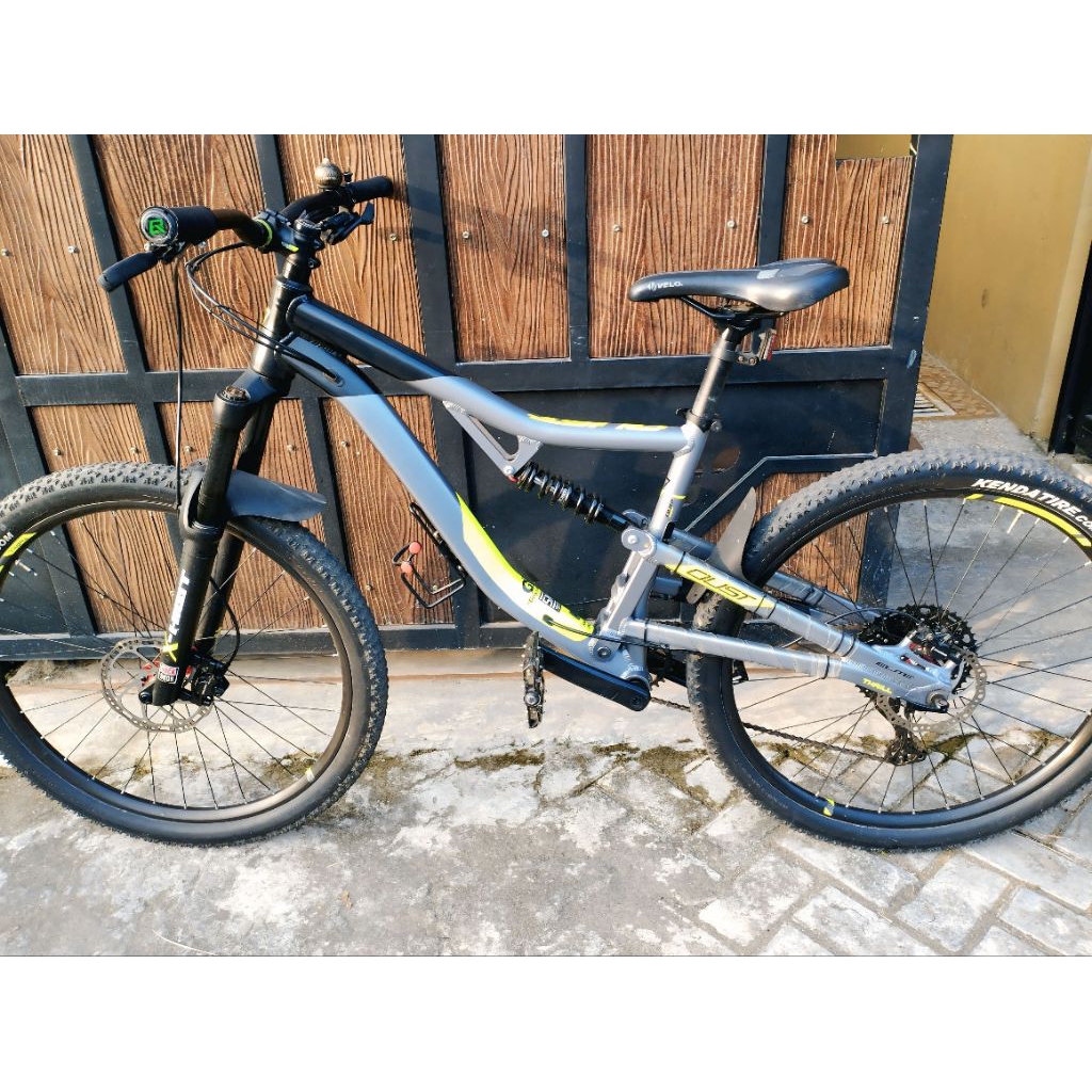 Sepeda MTB Thrill Oust T140 Elite