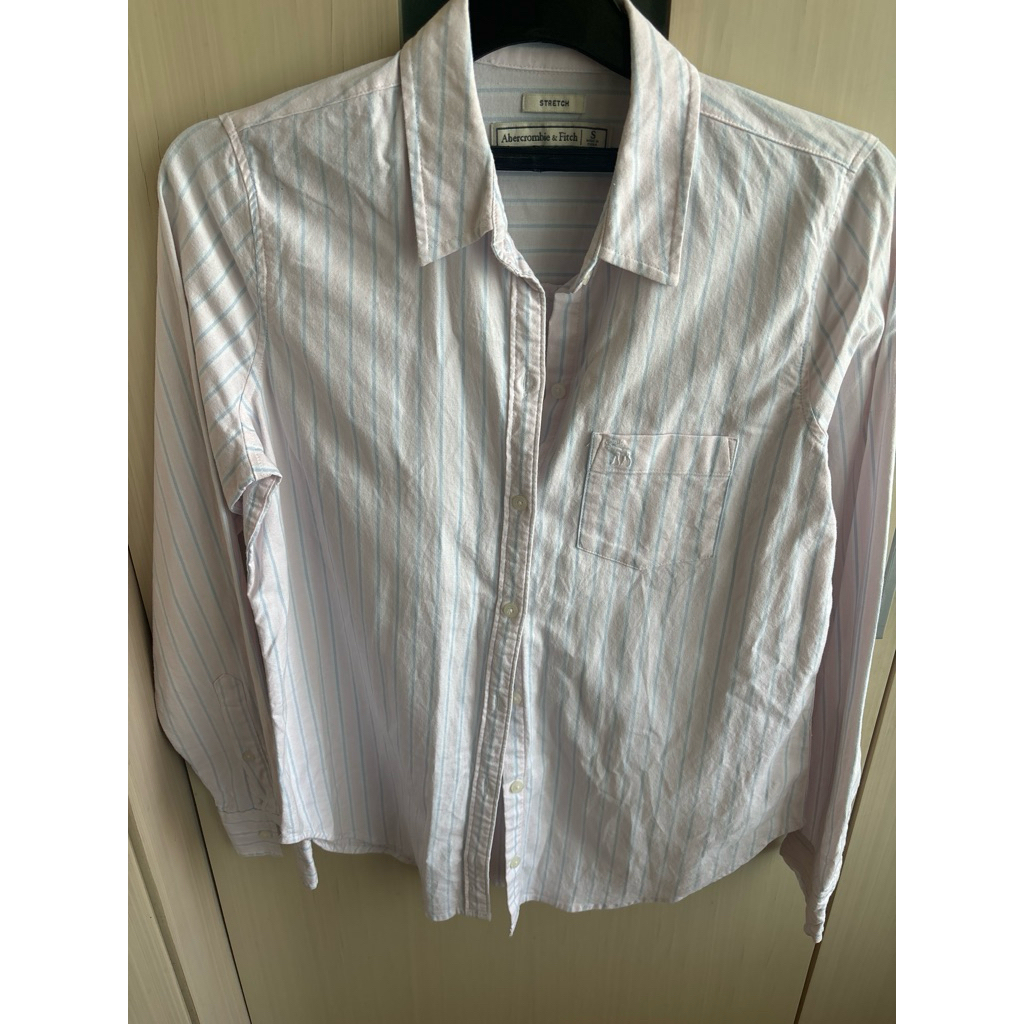 Kemeja Kerja / Kemeja Basic / Kemeja Wanita - Abercrombie & Fitch / Preloved