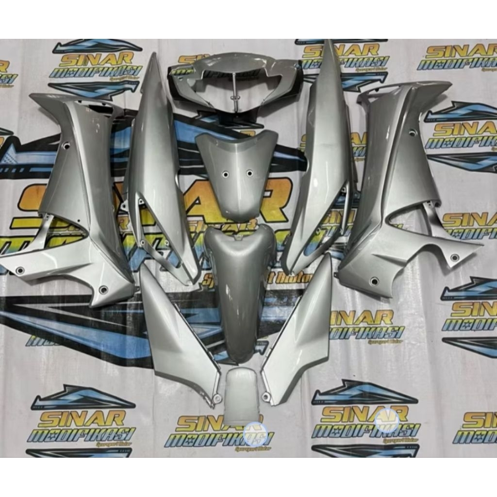 full set body halus Honda Supra X 125 lama warna silver