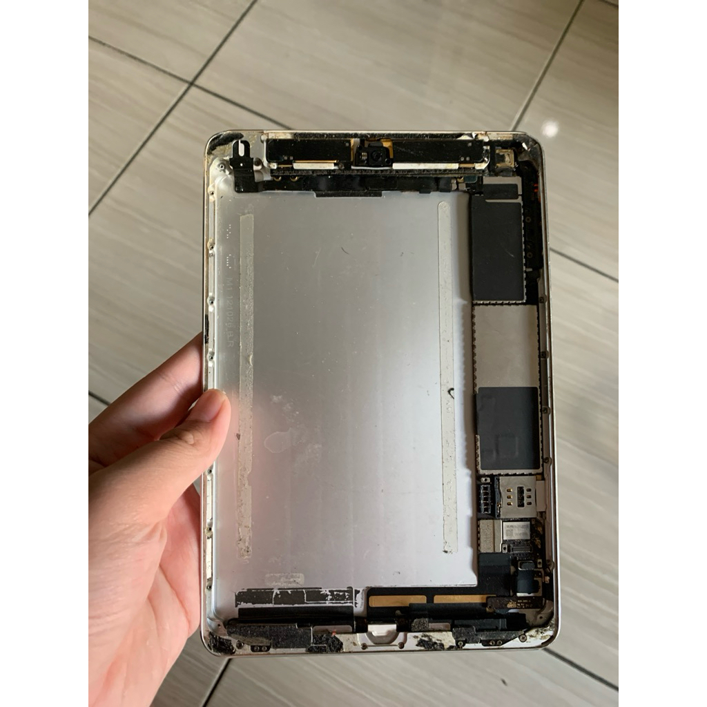 iPad mini 1 wifi + cell passcode