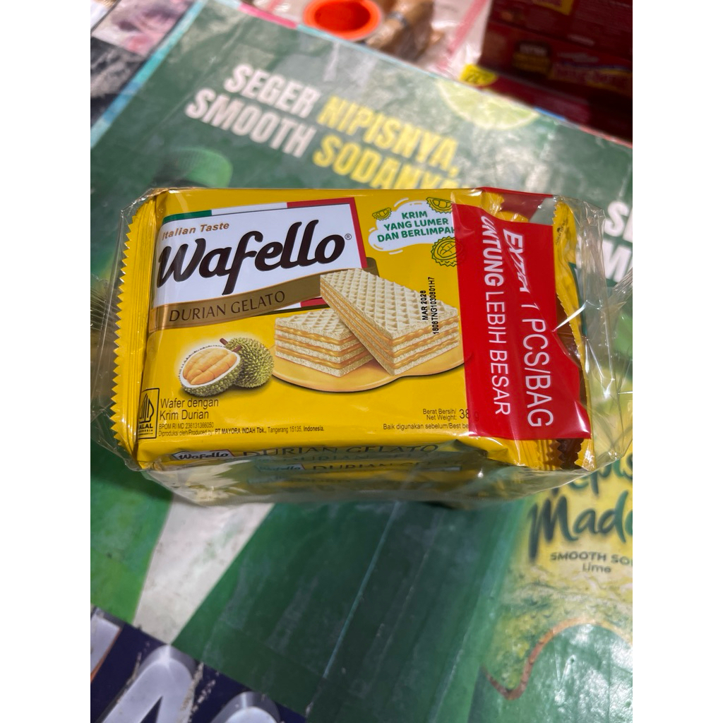 

Wafello Wafer Durian Gelato 38g 38gr 38 g gr gram 1 Pak 10 Pcs - Wafer Krim Duren Kuning Italian Taste