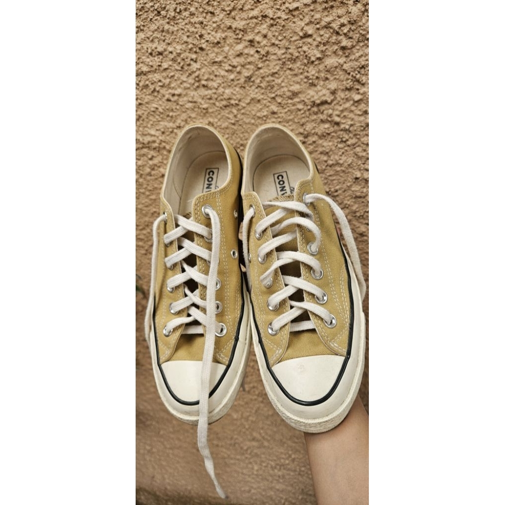 Preloved Sepatu Converse