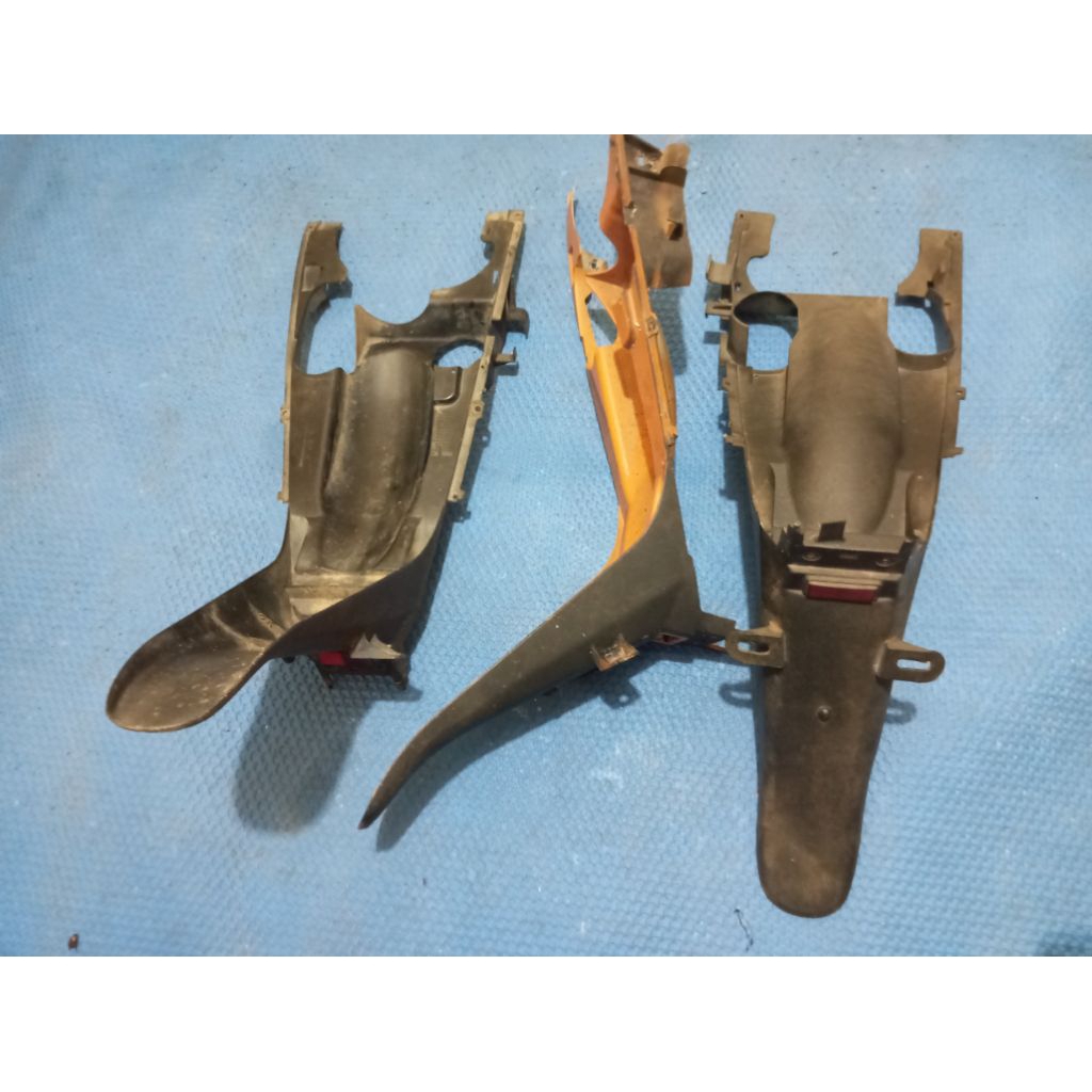 Spakbor belakang YAMAHA NOUVO lele