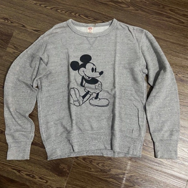 Crewneck sweater uniqlo UT mickey size M second preloved