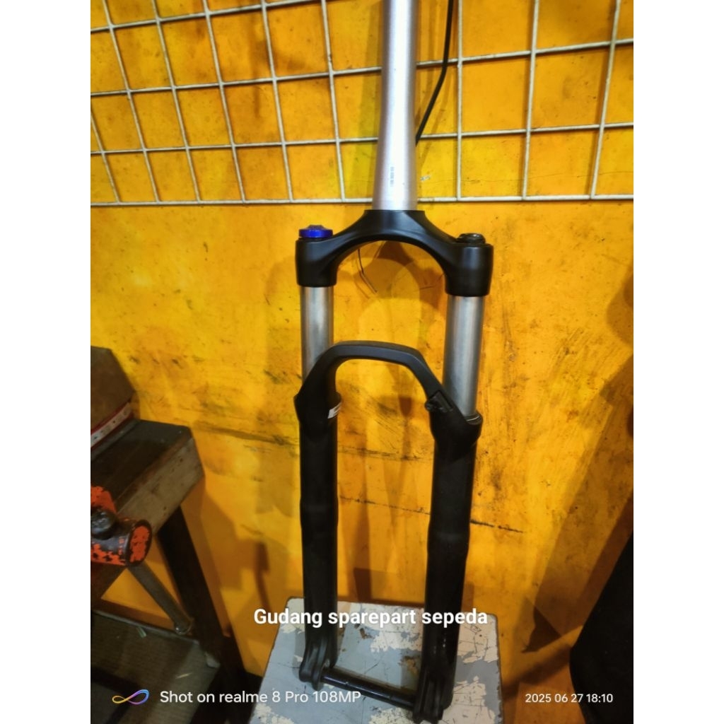 Fork Rockshox Recon Silver 27.5 inch Boost 110x15mm Travel  100mm Solo Air