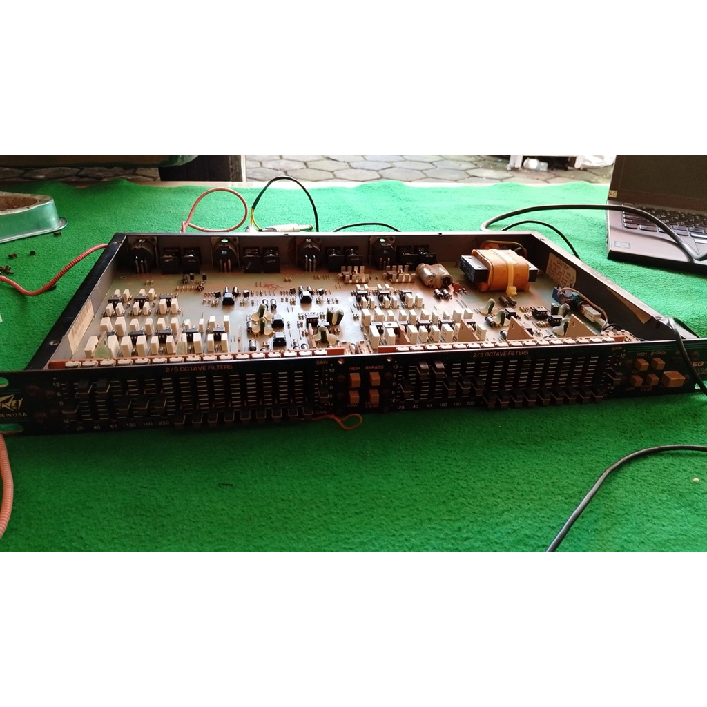 Equalizer Peavey 215 USA