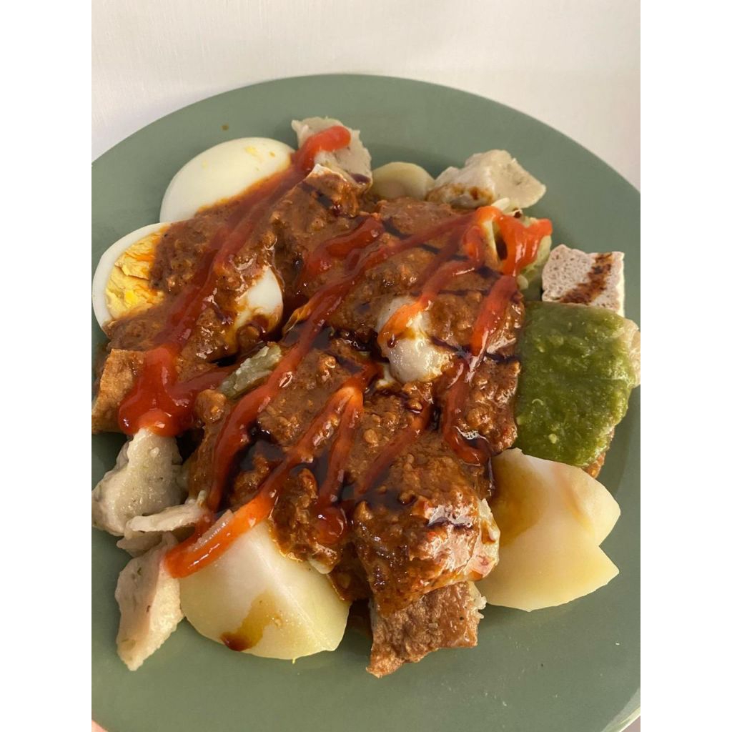 

Siomay Batagor Telur Gemoy kuah kacang