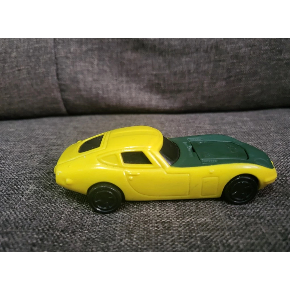 TOMICA TOYOTA 2000GT DIECAST , MCD