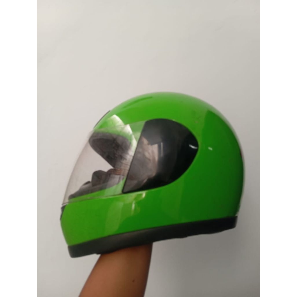 Helm Kawasaki ninja fullface hijau, minus busa dalam
