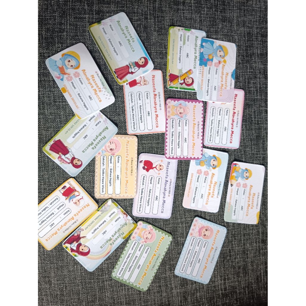 

20 pcs Label Buku Anak Sekolah Custom Nama dan Data kelas anak.