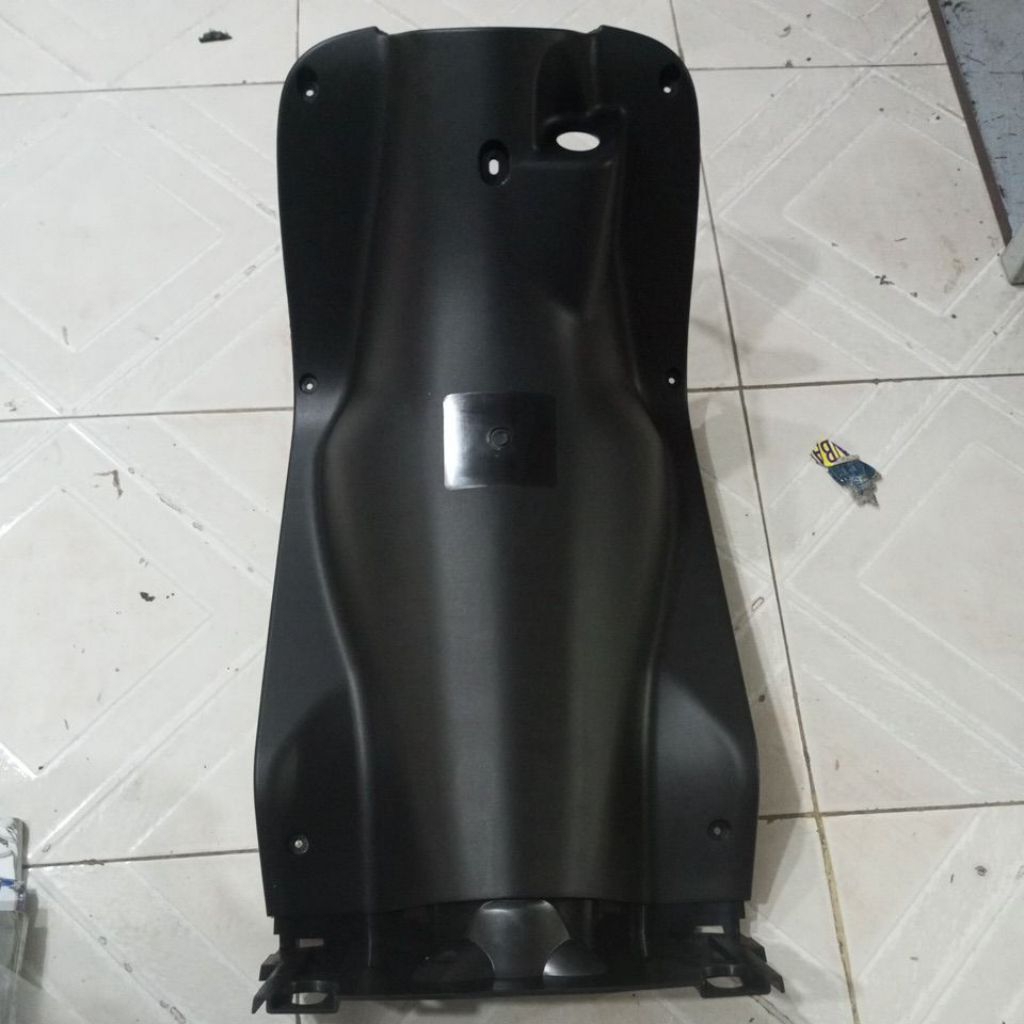 kap tengah asli Yamaha Mio sporty 5TLF831200