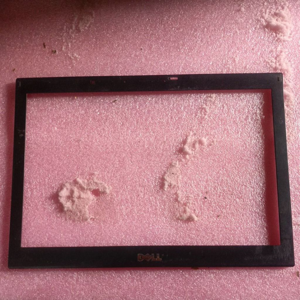 Bezel LCD laptop dell latitude